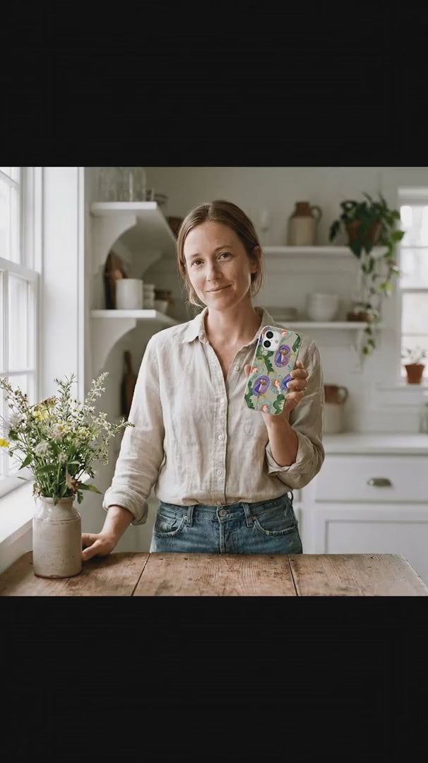 London Fog Pet Locket iPhone 16 Pro Max Case - Product video demonstration